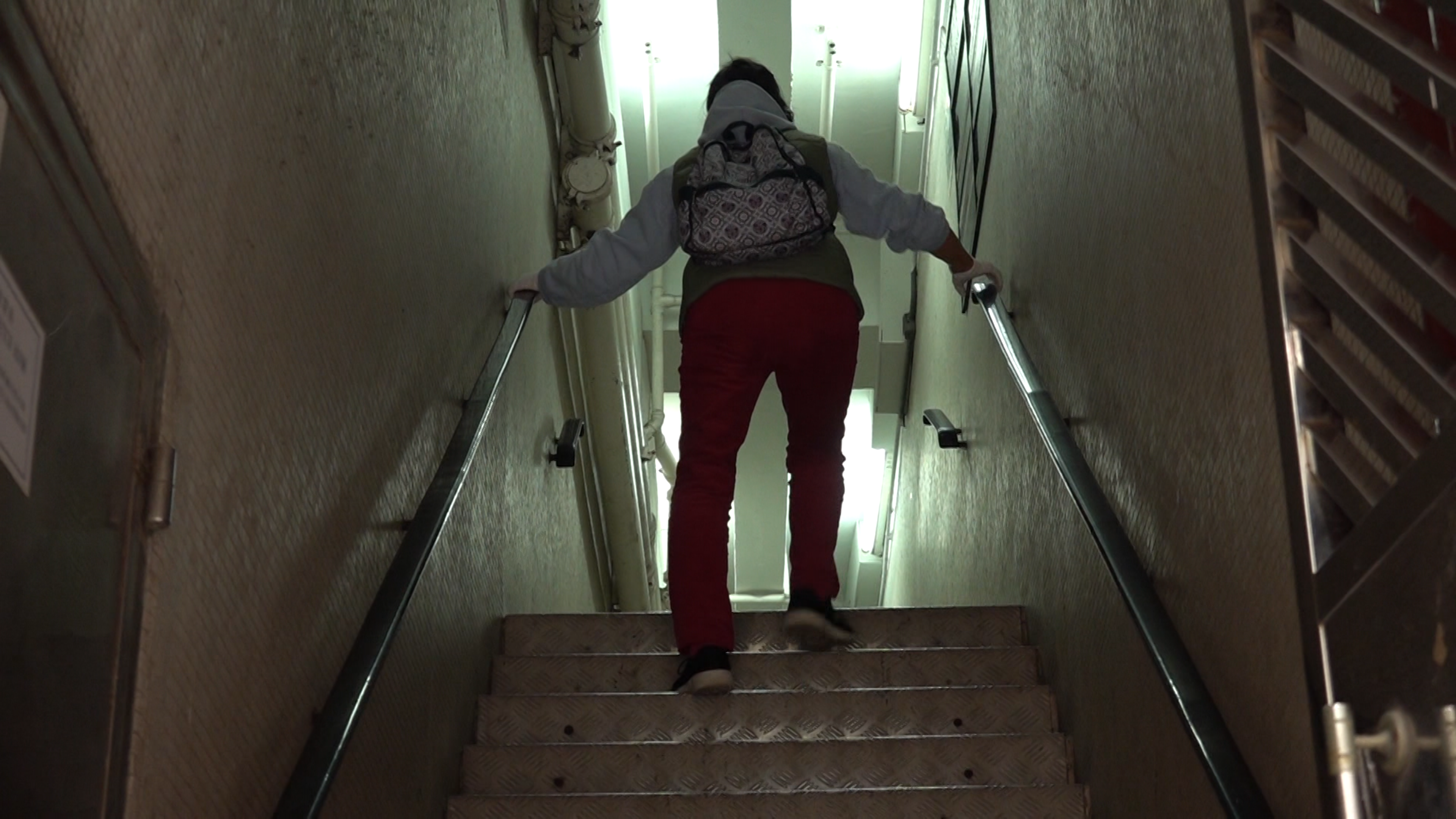 行動不便長者被迫前往公廁洗澡