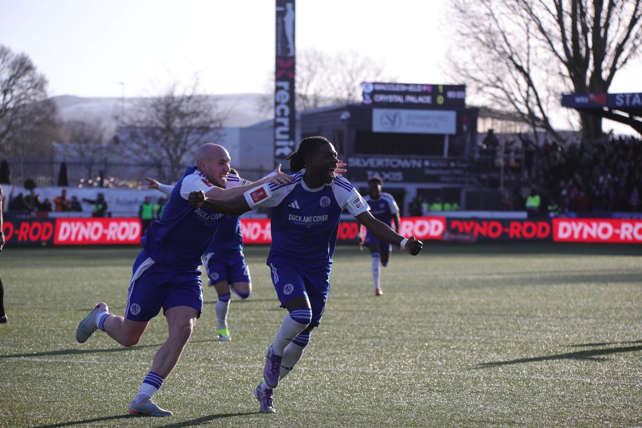 前鋒巴克利列基治為麥克斯非攻入第二球，他是一位兼職音樂製作人。（Facebook圖片／麥克斯非FC ）