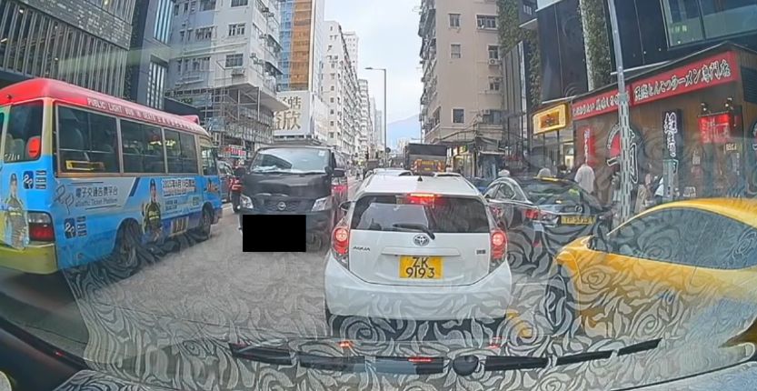 車Cam直擊｜貨Van逆線行駛做「逆流大叔」