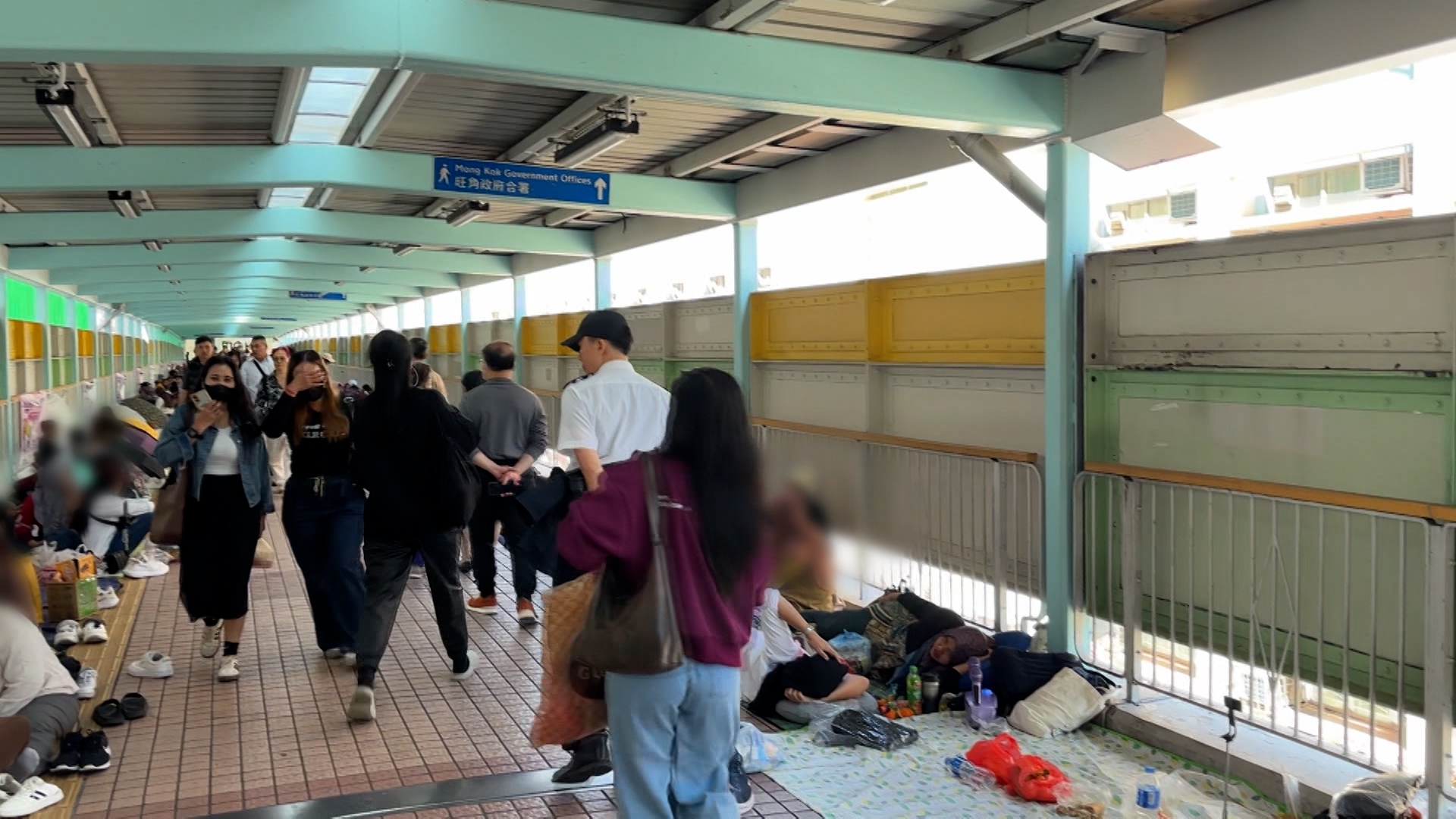 雖然現場有食環署人員巡查，不過就未見有所行動。