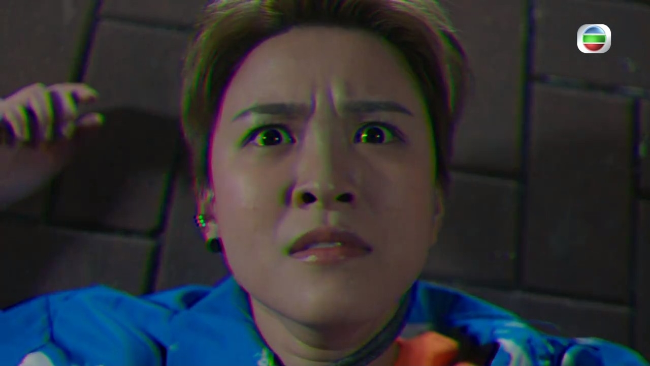 噚晚呢幕閃電令網民好興奮，因為佢哋覺得會有大件事發生。