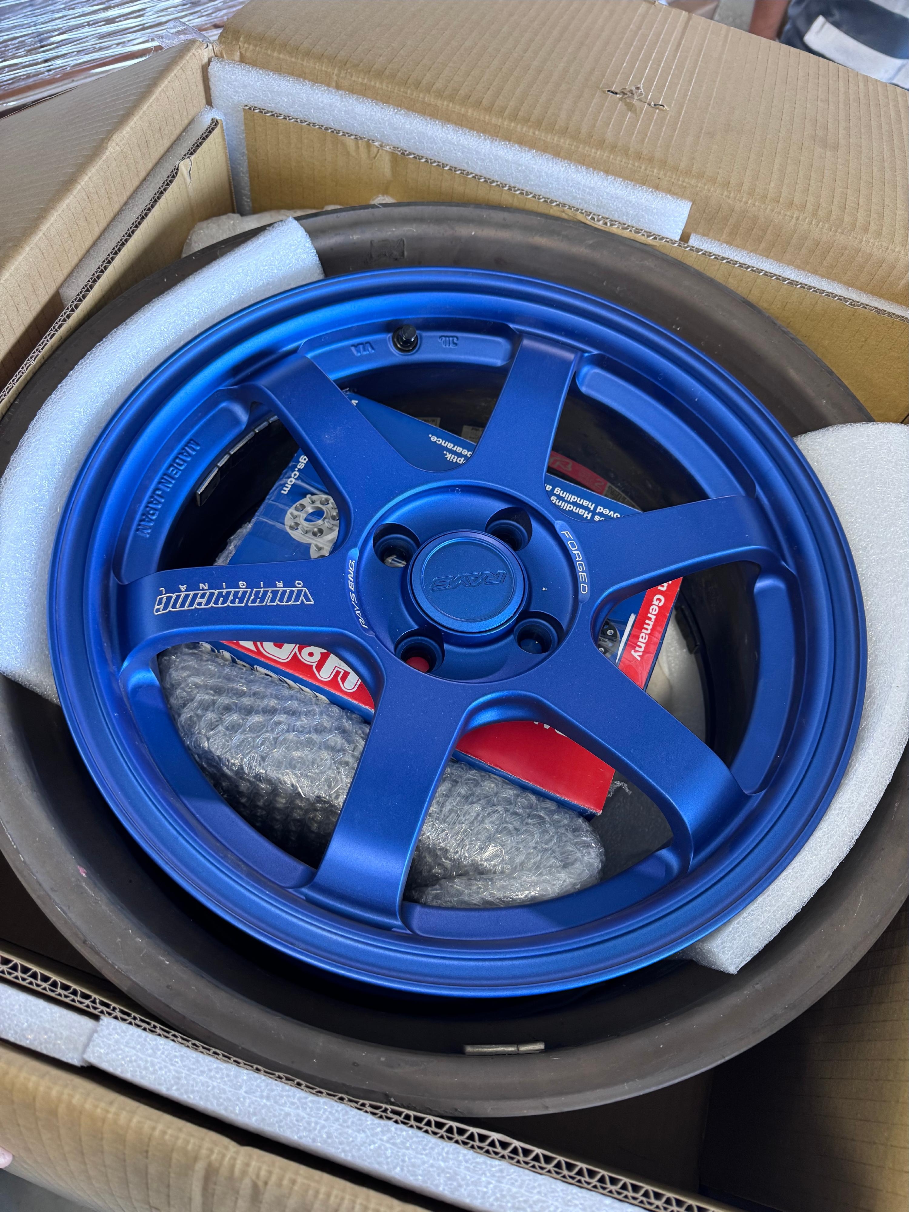 圖示檢獲的汽車零件。（海關圖片）