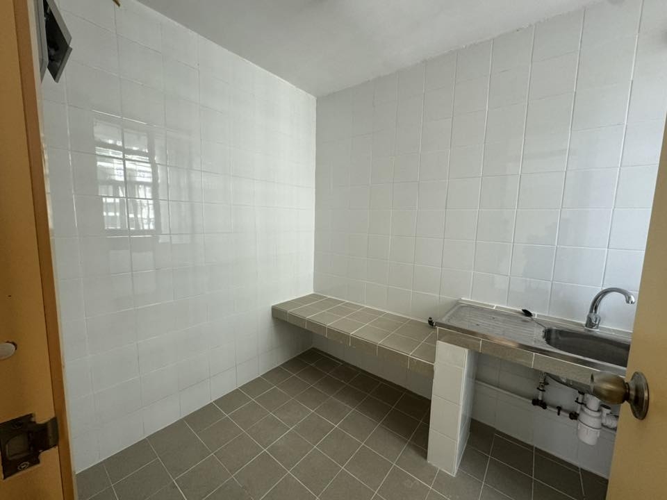 No photo description available.