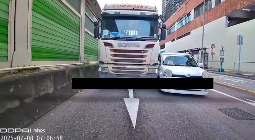 車Cam直擊|屯門私家車Cut線撼大貨車 雙方互不相讓報消防