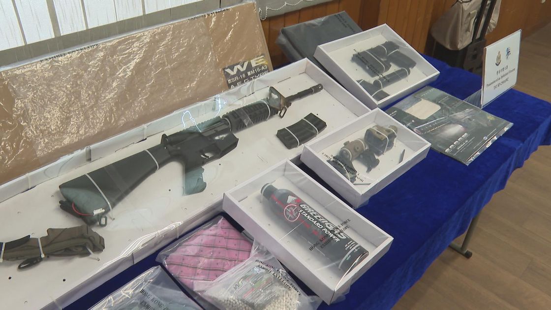 內地遊客持仿製步槍手槍搭港鐵惹恐慌　警查「天眼」後即日拘捕