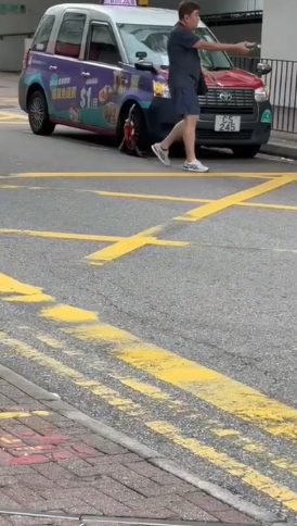 有片｜黃埔花園鎖車隊手速勁快　的士司機落車買水即被鎖車