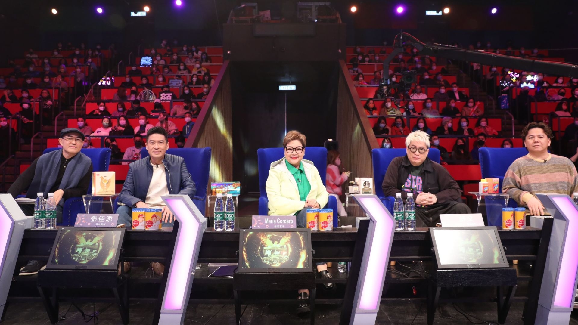 本回合評審：（左起）周國豐、張佳添、肥媽、舒文（嘉賓評審）、伍仲衡