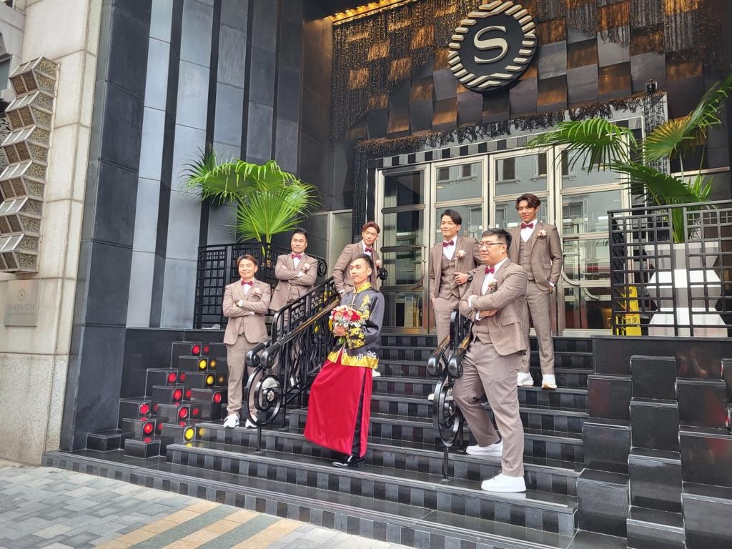 由羅天宇、「送水輝」許家傑及周志文等擔任兄弟。