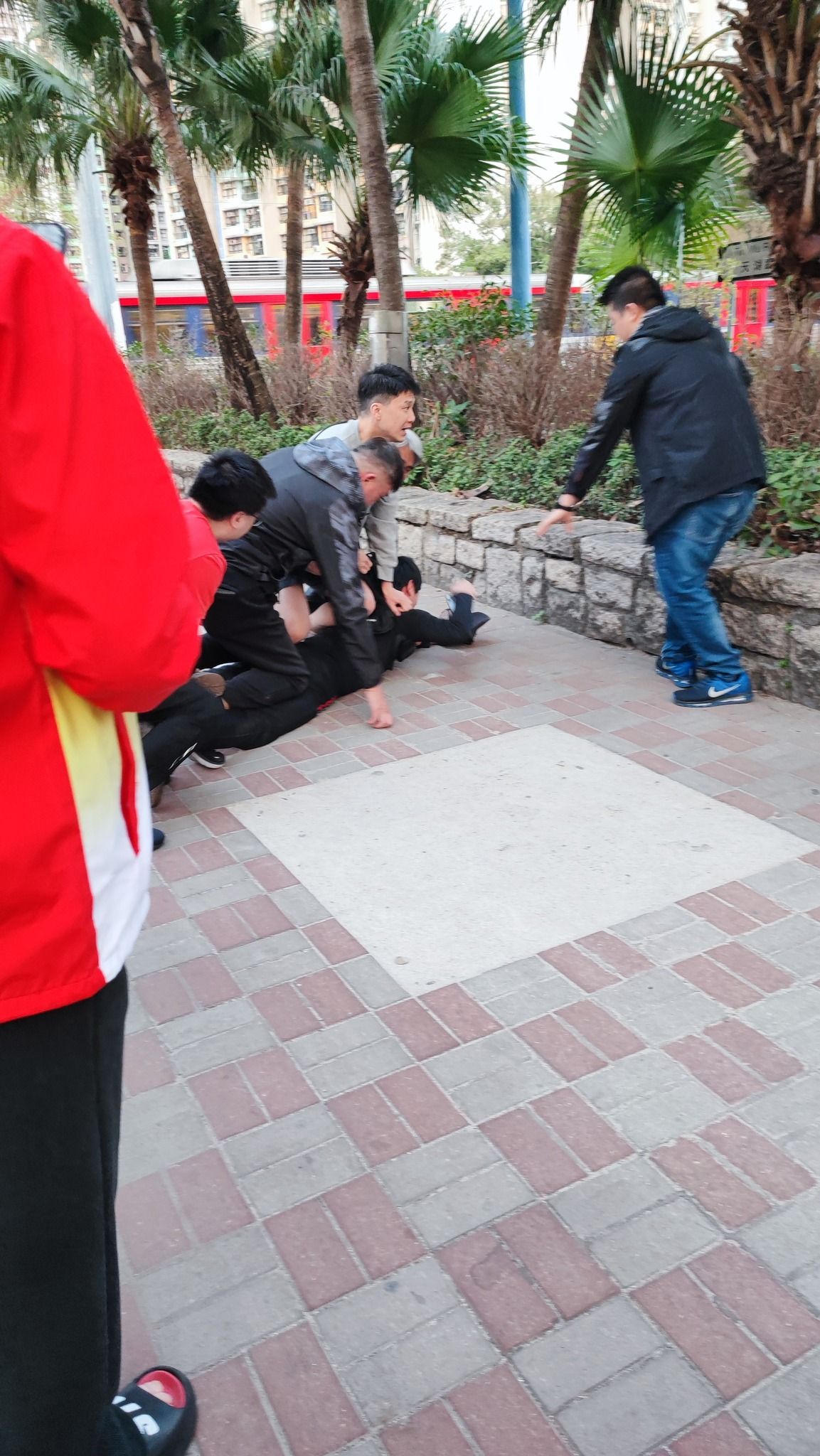 藝人周永恆天水圍疑踩風火輪斷正被捕